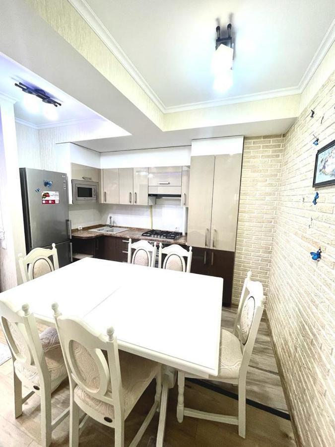 Large Apartment !!!Ciuflea Str. Chisinau Exterior foto